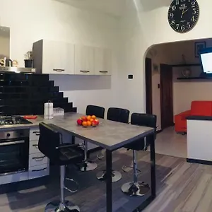 Da Rita, Vicino H. Gaslini, S.martino,spiagge,stazione Ferroviaria, Free Wi-fi , Genova Italia