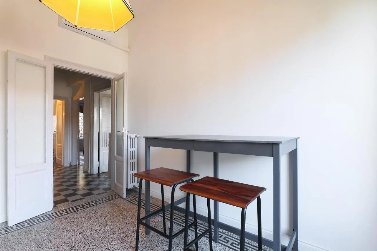 Adelaide Elegant Apartments Milano