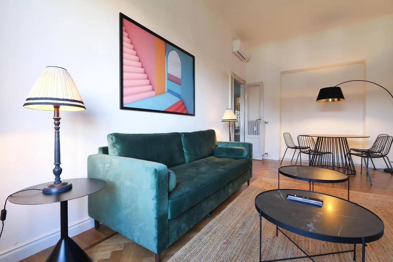 Adelaide Elegant Apartments Milano 0*,  Italia