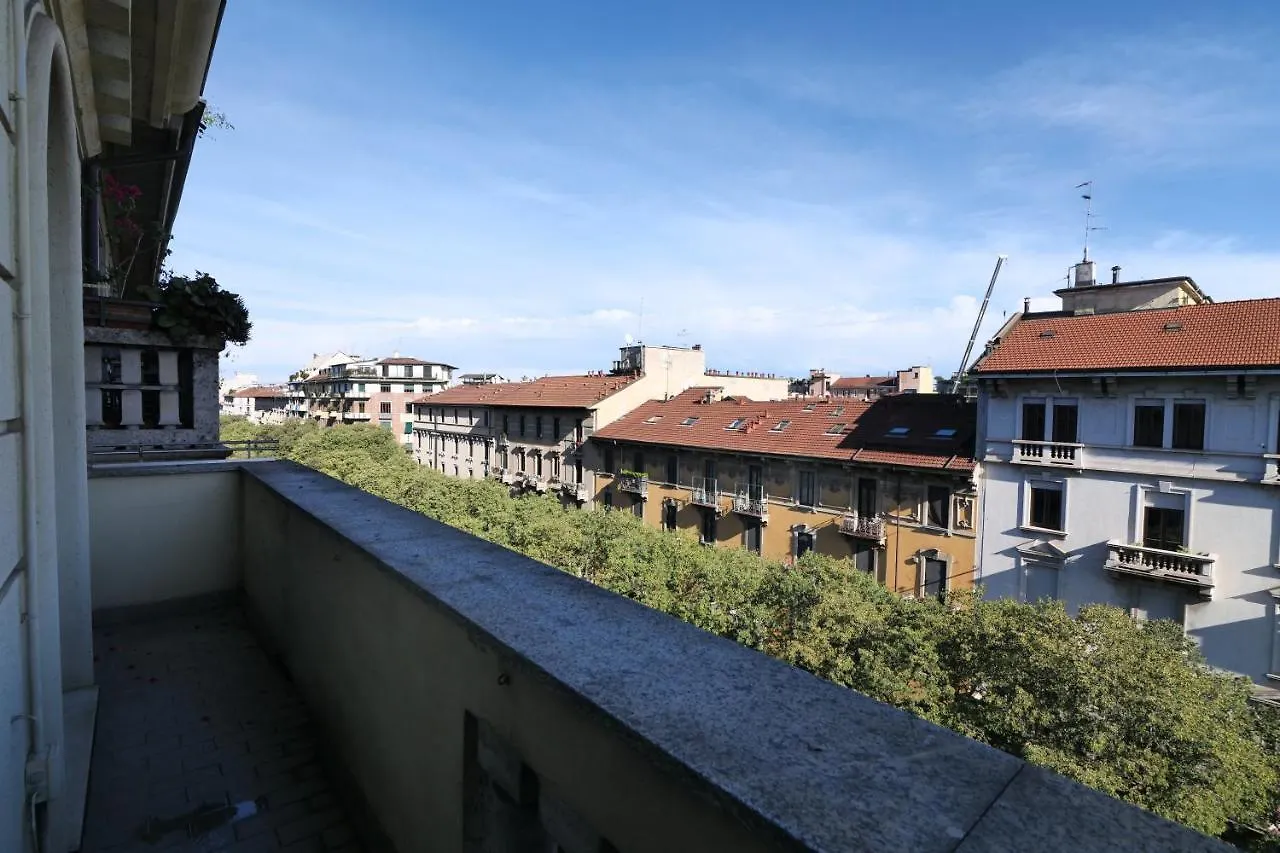 Adelaide Elegant Apartments Milano
