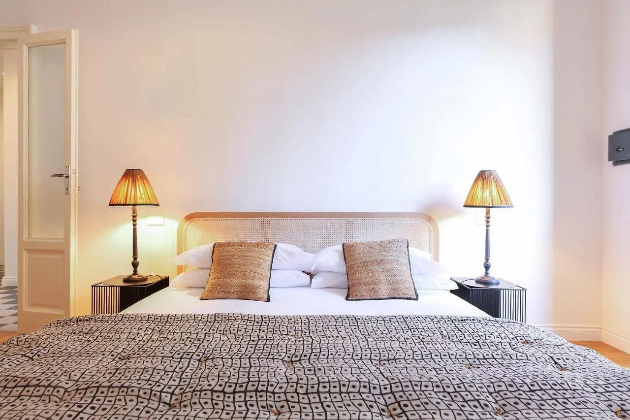 Adelaide Elegant Apartments Milano
