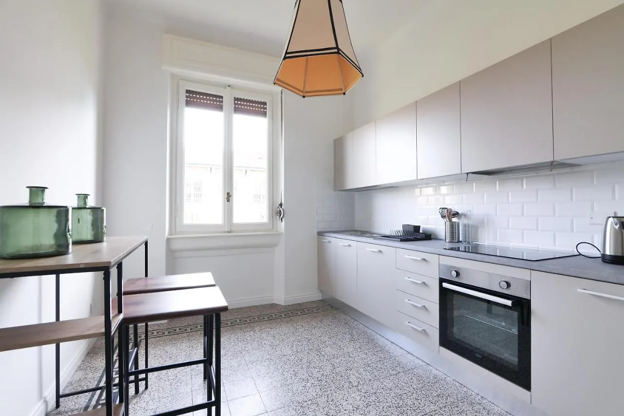 Adelaide Elegant Apartments Milano