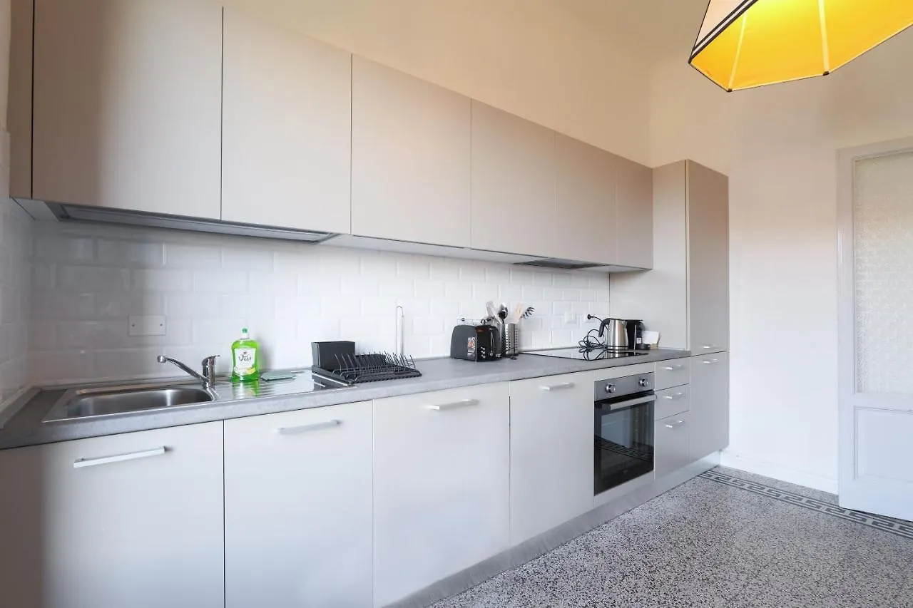 Adelaide Elegant Apartments Milano Italia