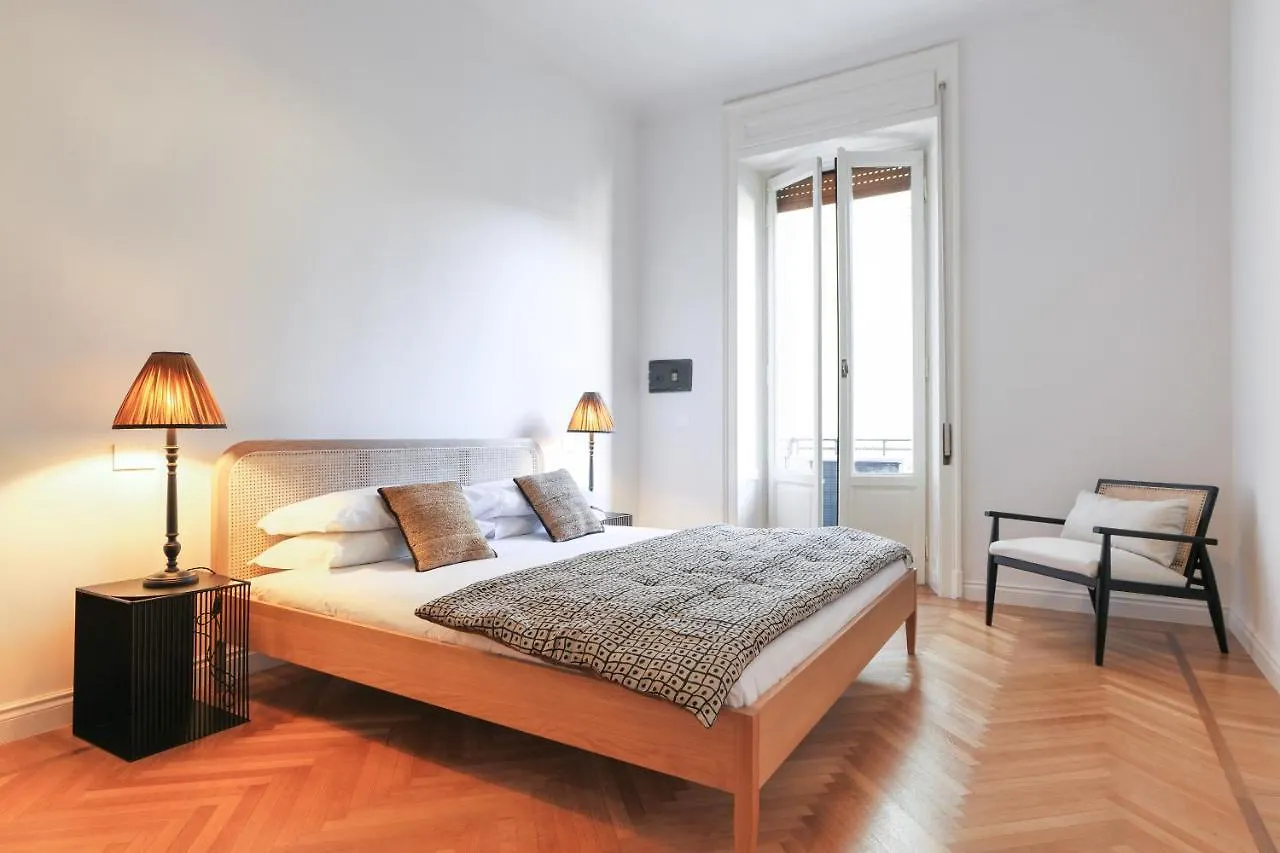 Adelaide Elegant Apartments Milano