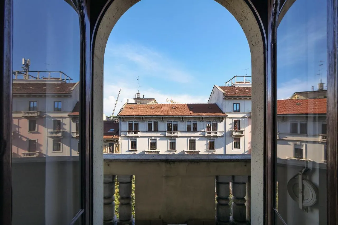 Adelaide Elegant Apartments Milano 0*,  Italia