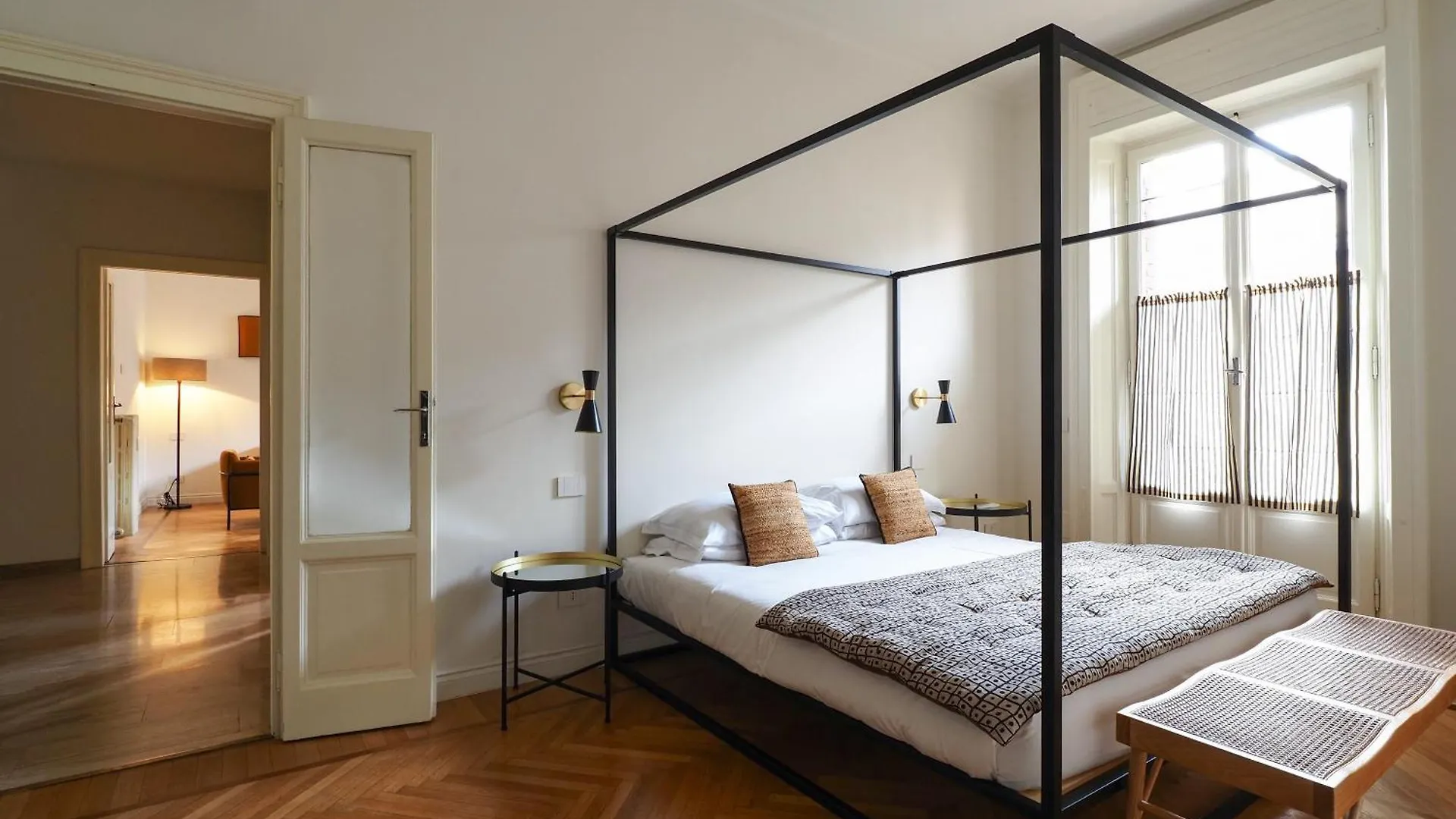 Adelaide Elegant Apartments Milano