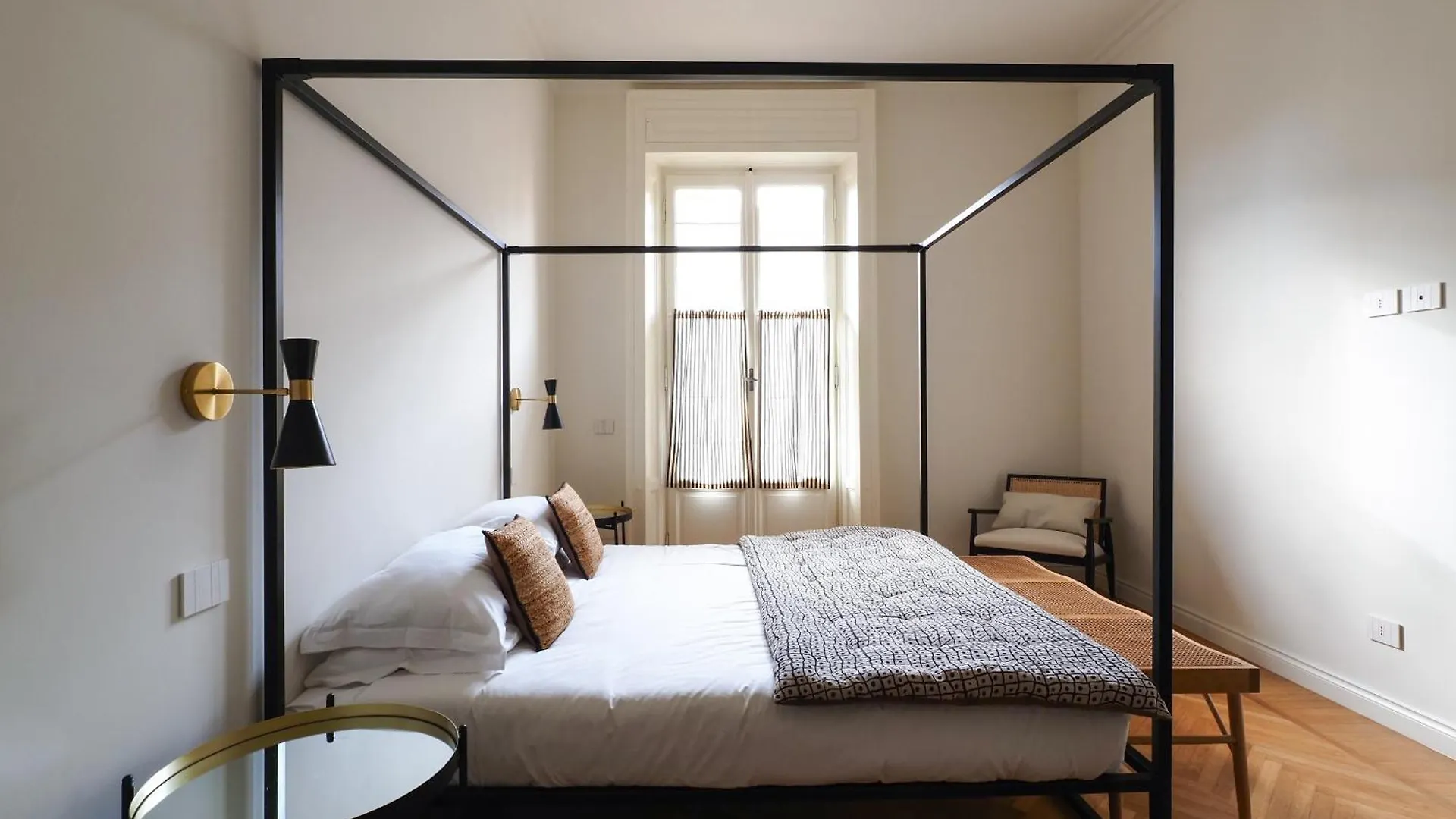 Adelaide Elegant Apartments Milano 0*,