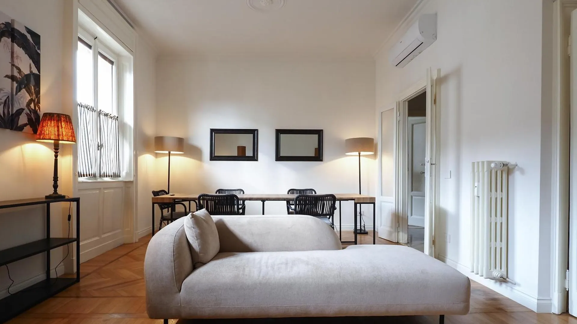Adelaide Elegant Apartments Milano