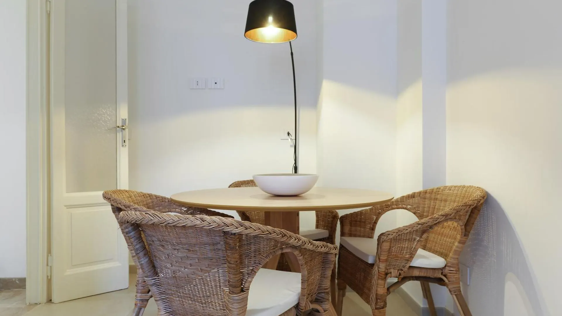 Adelaide Elegant Apartments Milano Italia