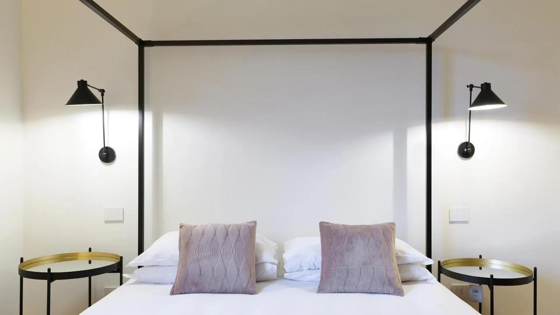Adelaide Elegant Apartments Milano