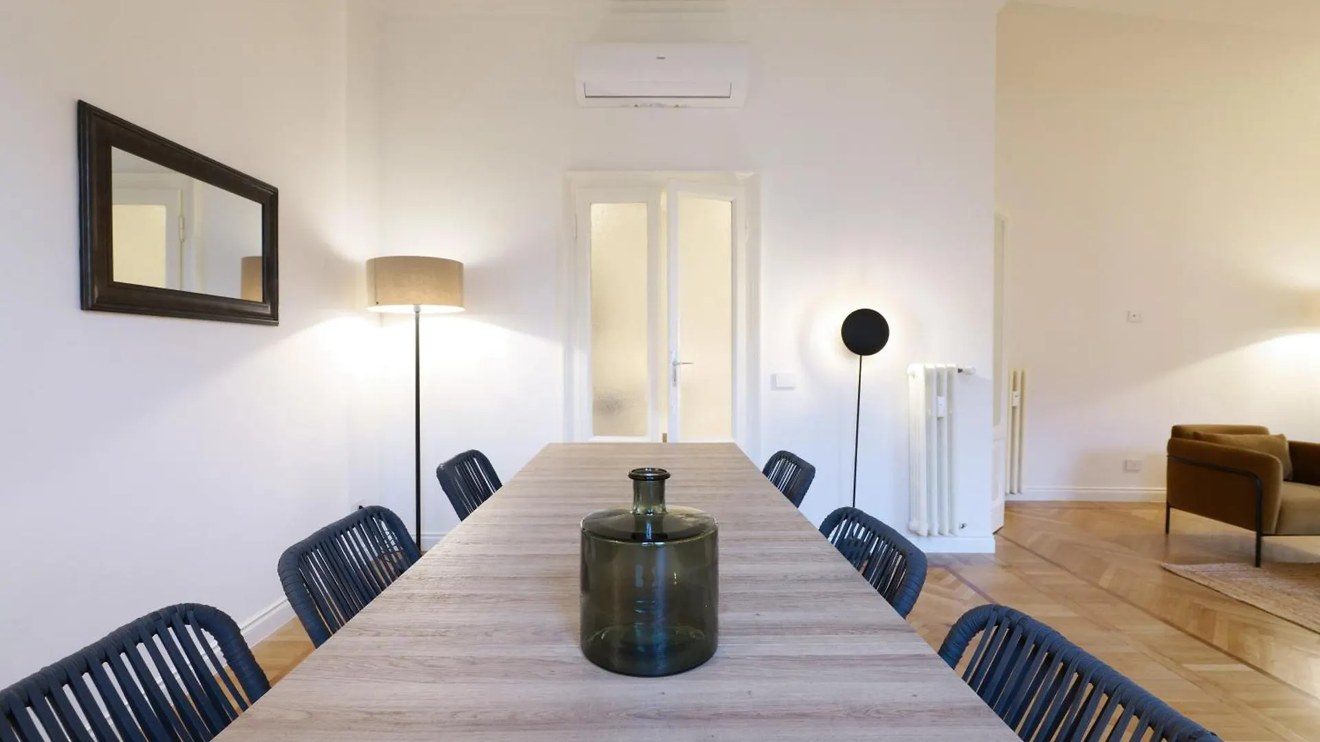 Adelaide Elegant Apartments Milano 0*,